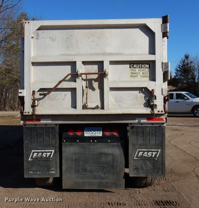 image for item HR9148 2000 East end dump trailer