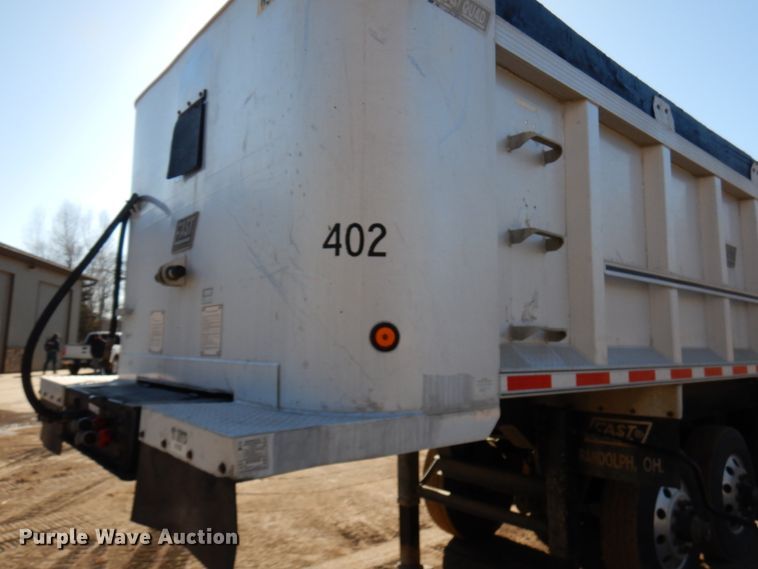 image for item HR9148 2000 East end dump trailer