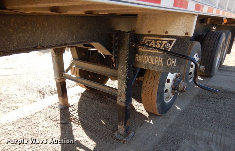 image for item HR9148 2000 East end dump trailer