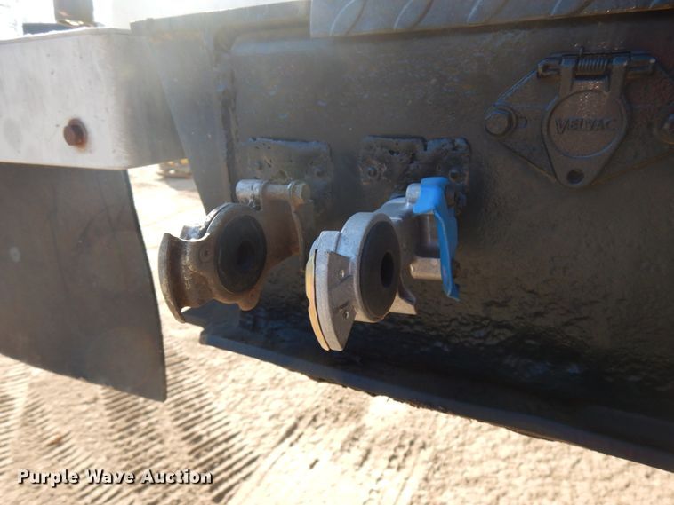 image for item HR9148 2000 East end dump trailer