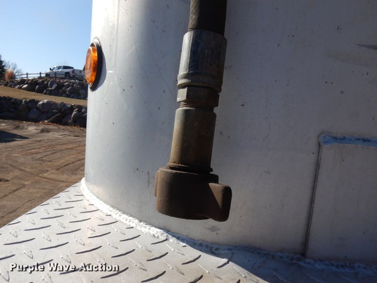 image for item HR9148 2000 East end dump trailer