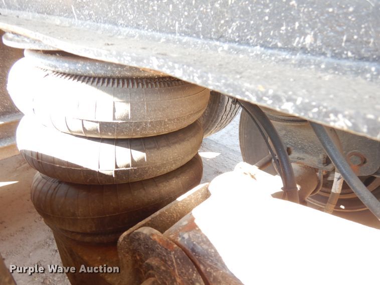 image for item HR9148 2000 East end dump trailer