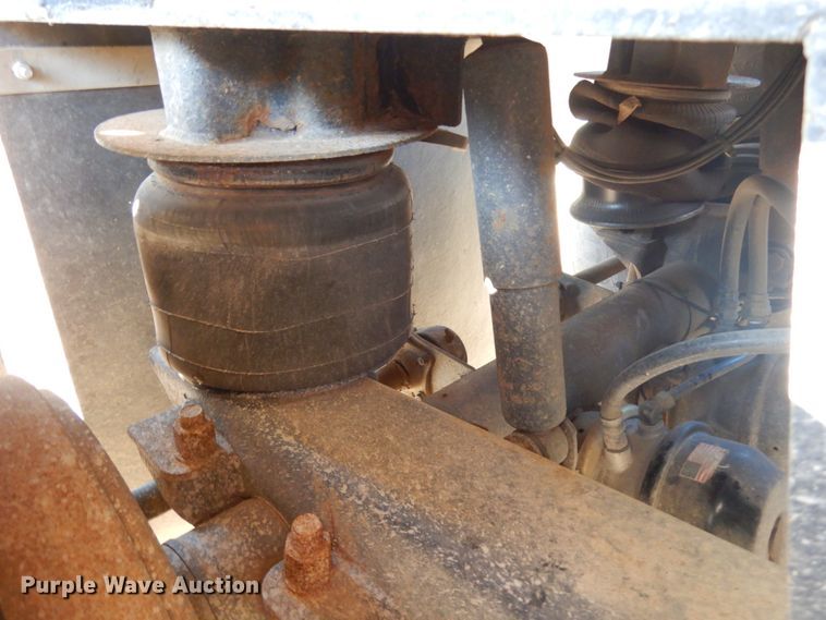 image for item HR9148 2000 East end dump trailer