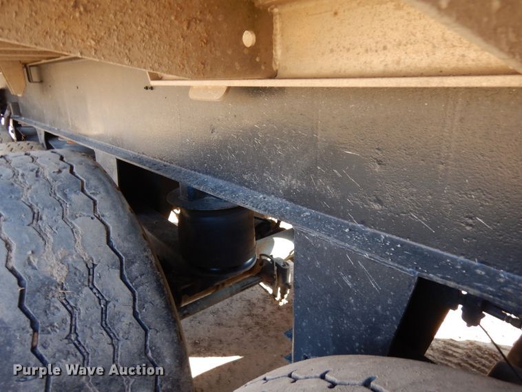 image for item HR9148 2000 East end dump trailer