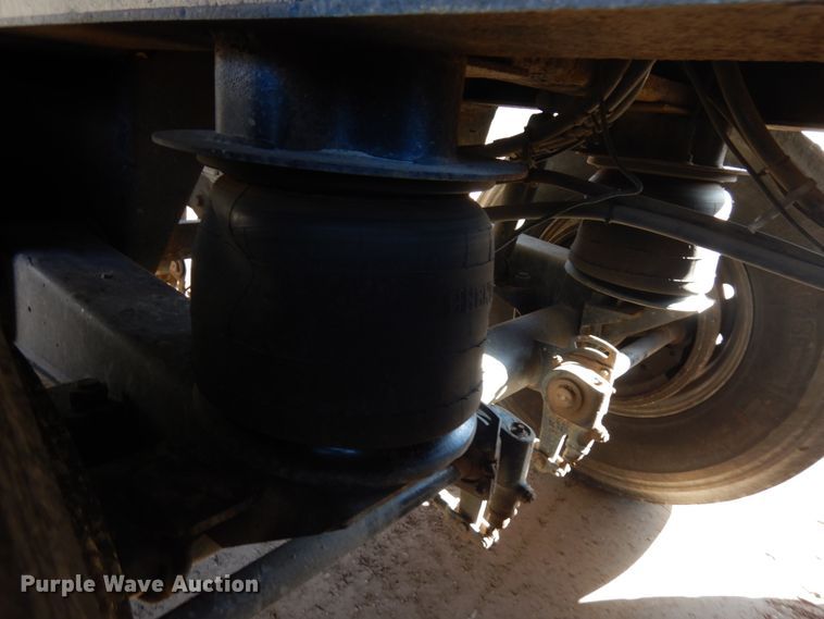 image for item HR9148 2000 East end dump trailer