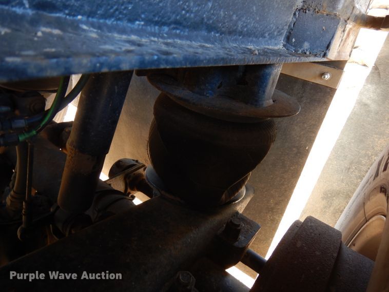 image for item HR9148 2000 East end dump trailer