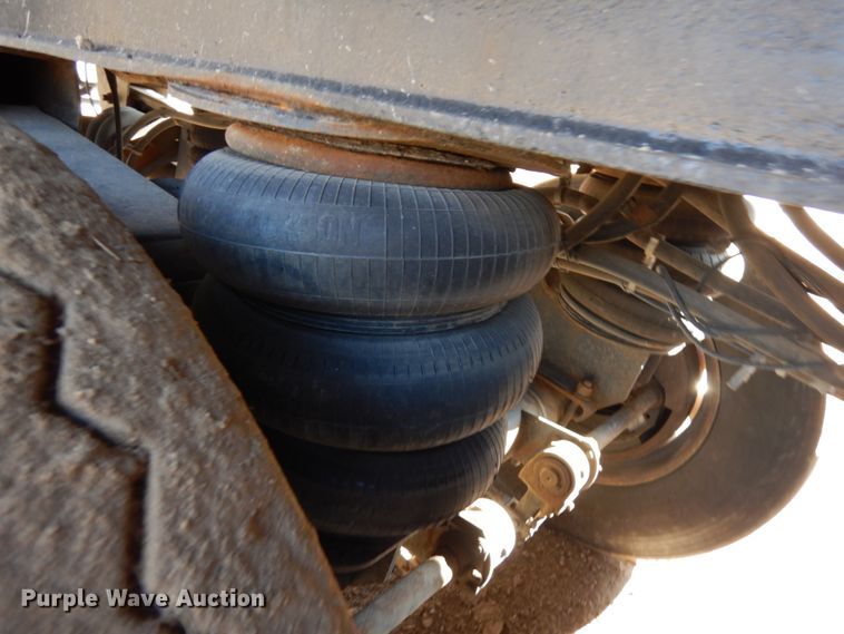 image for item HR9148 2000 East end dump trailer