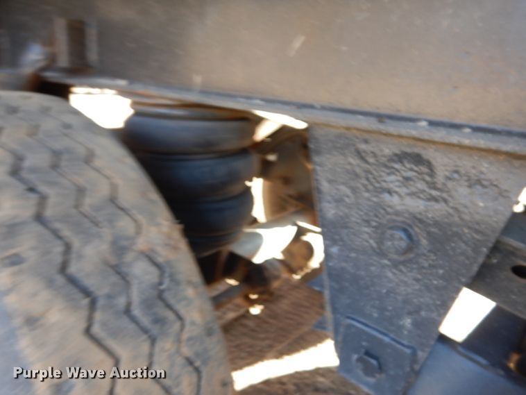 image for item HR9148 2000 East end dump trailer