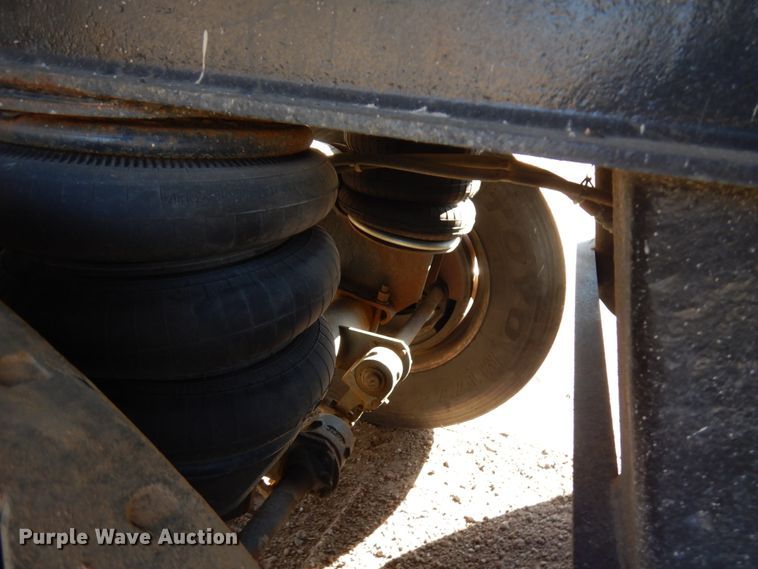 image for item HR9148 2000 East end dump trailer