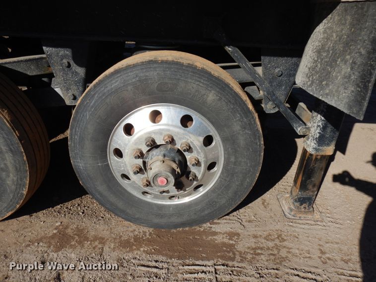 image for item HR9148 2000 East end dump trailer