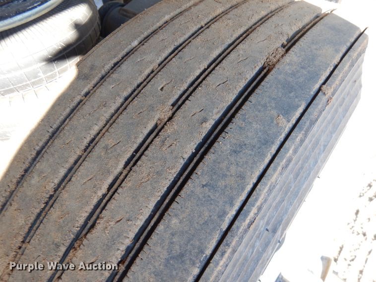 image for item HR9148 2000 East end dump trailer