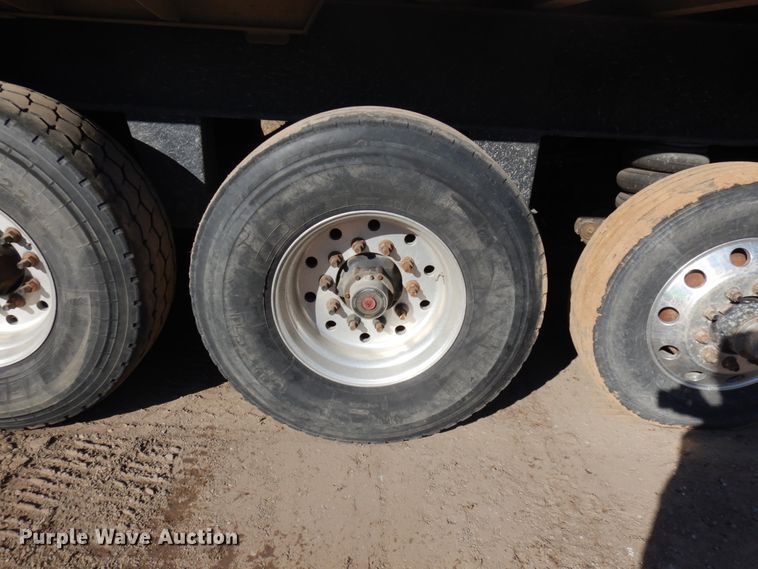 image for item HR9148 2000 East end dump trailer