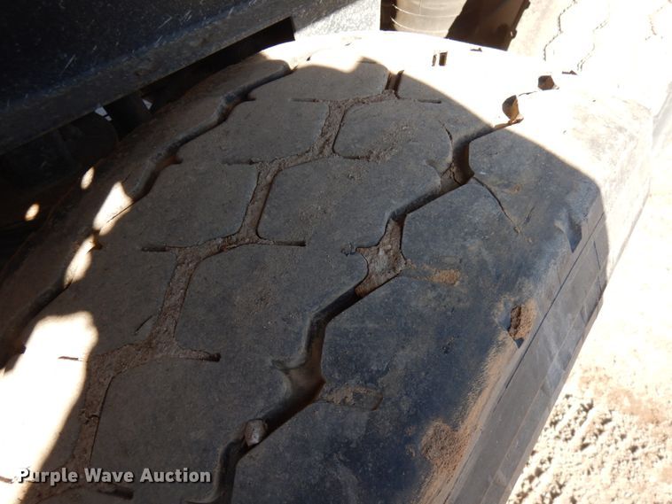 image for item HR9148 2000 East end dump trailer