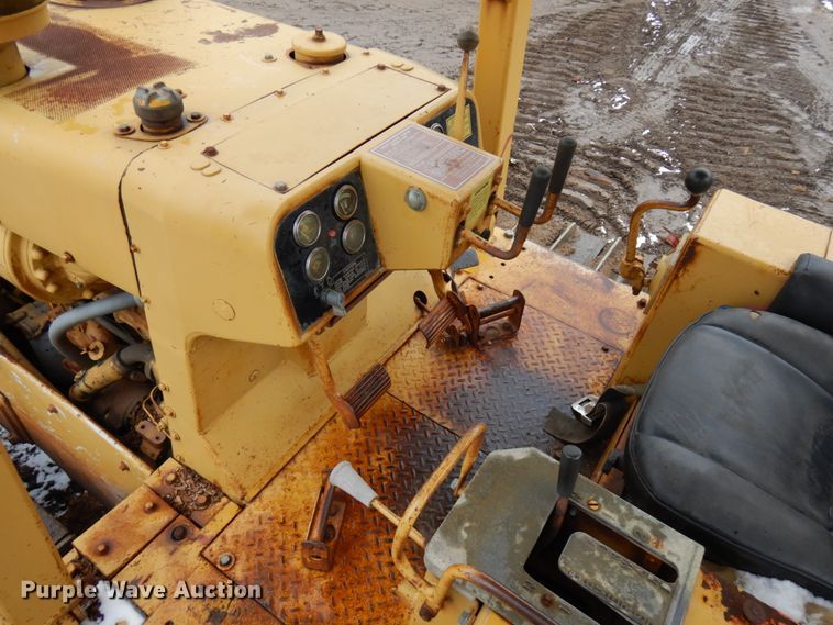 image for item HR9192 Caterpillar D6D  dozer