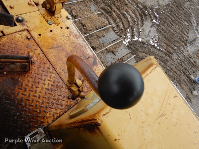 image for item HR9192 Caterpillar D6D  dozer