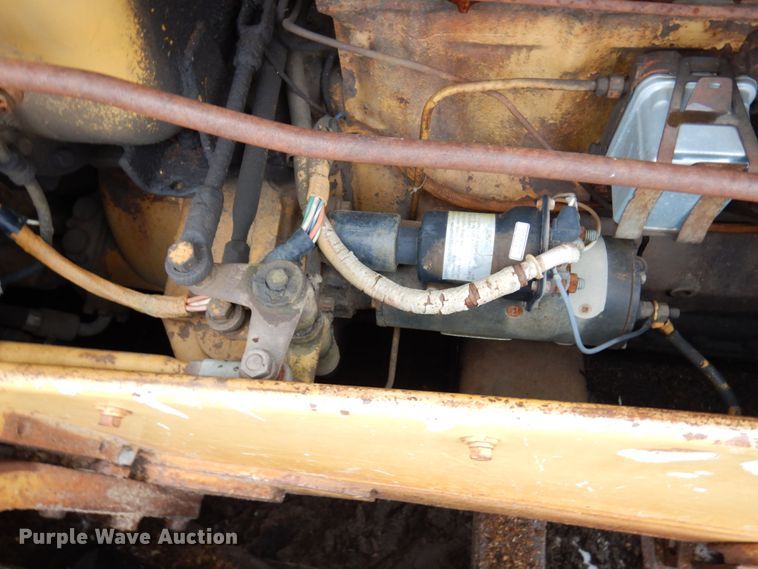 image for item HR9192 Caterpillar D6D  dozer