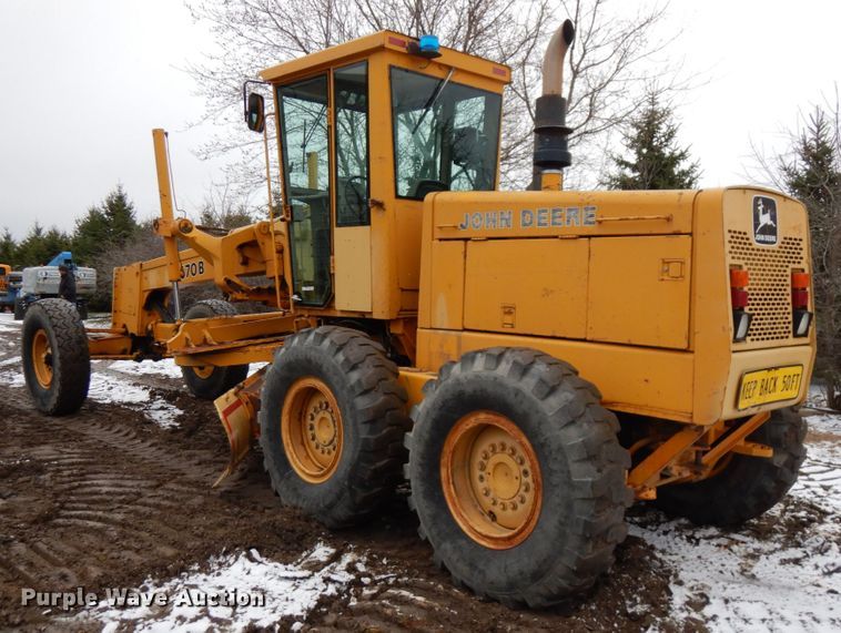 image for item HR9193 1990 John Deere 670B  motor grader