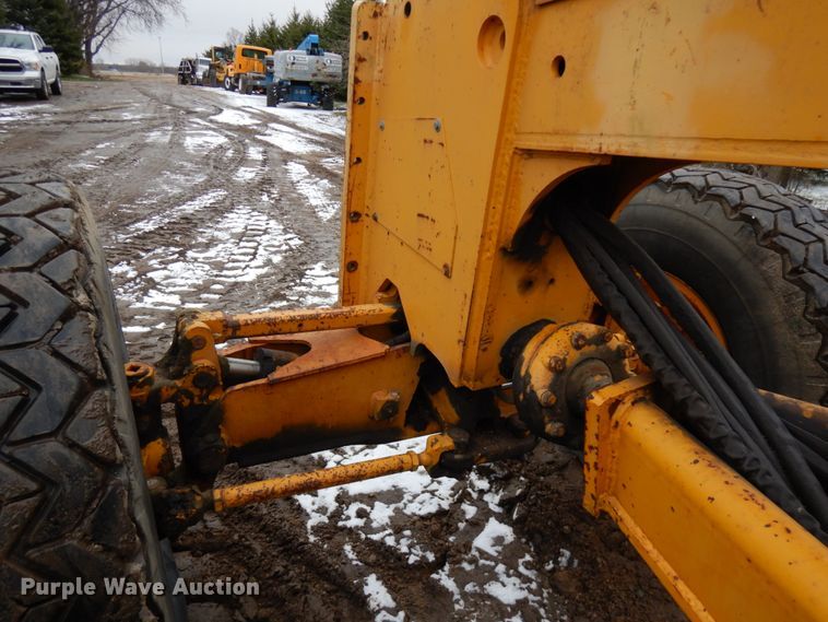 image for item HR9193 1990 John Deere 670B  motor grader