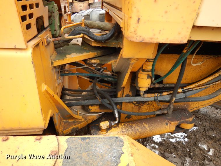 image for item HR9193 1990 John Deere 670B  motor grader