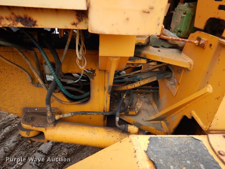 image for item HR9193 1990 John Deere 670B  motor grader