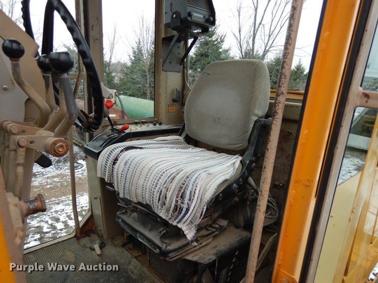 image for item HR9193 1990 John Deere 670B  motor grader