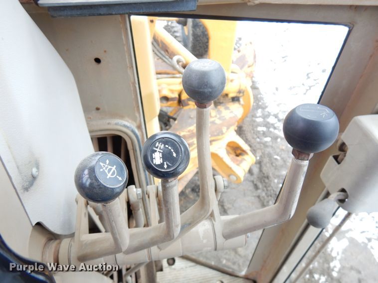 image for item HR9193 1990 John Deere 670B  motor grader