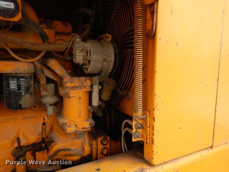 image for item HR9193 1990 John Deere 670B  motor grader