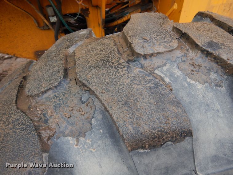 image for item HR9193 1990 John Deere 670B  motor grader