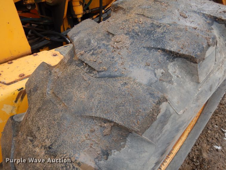 image for item HR9193 1990 John Deere 670B  motor grader