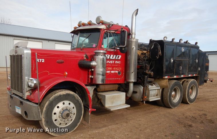 image for item HR9202 1978 Peterbilt 359  utility / service truck