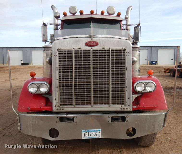 image for item HR9202 1978 Peterbilt 359  utility / service truck