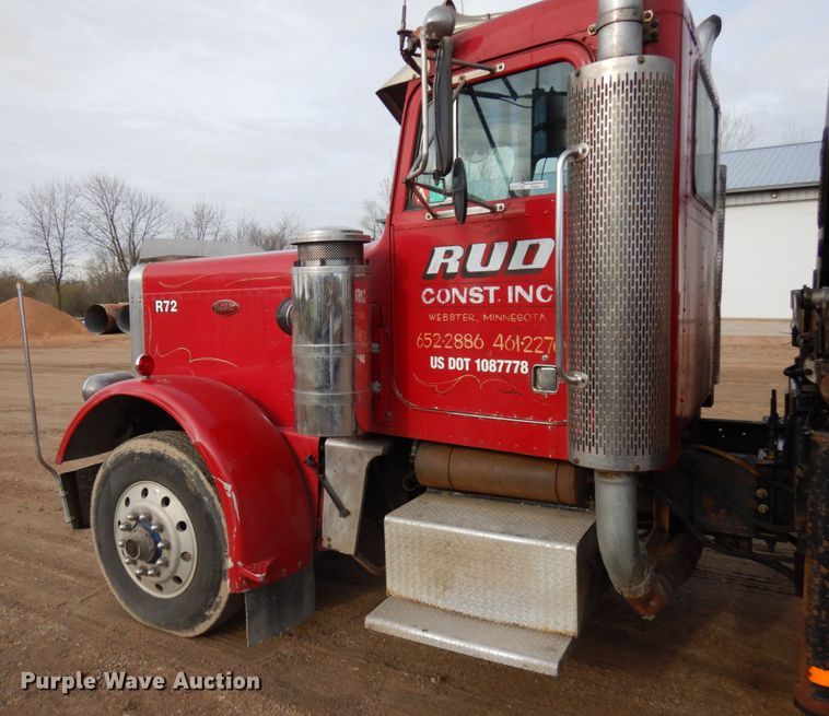 image for item HR9202 1978 Peterbilt 359  utility / service truck