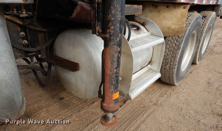 image for item HR9202 1978 Peterbilt 359  utility / service truck