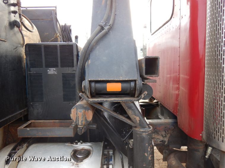 image for item HR9202 1978 Peterbilt 359  utility / service truck