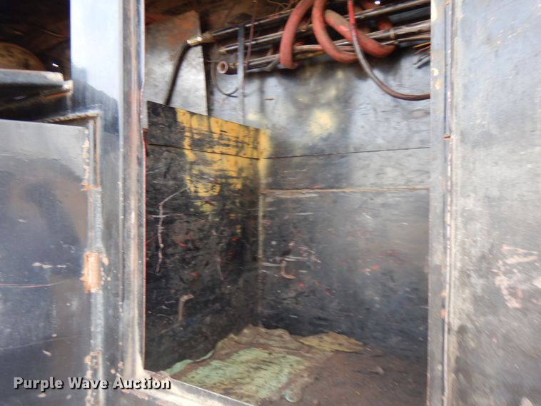 image for item HR9202 1978 Peterbilt 359  utility / service truck