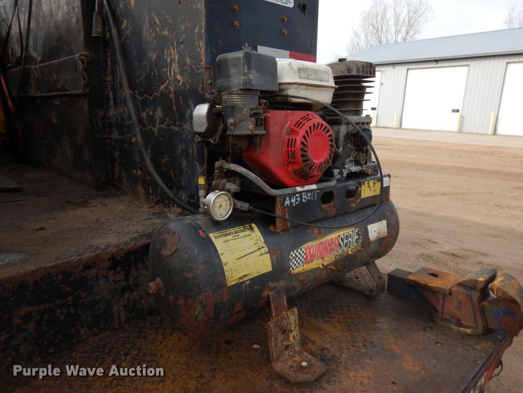 image for item HR9202 1978 Peterbilt 359  utility / service truck