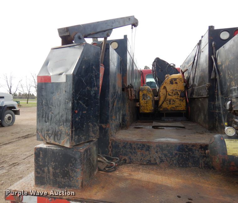 image for item HR9202 1978 Peterbilt 359  utility / service truck