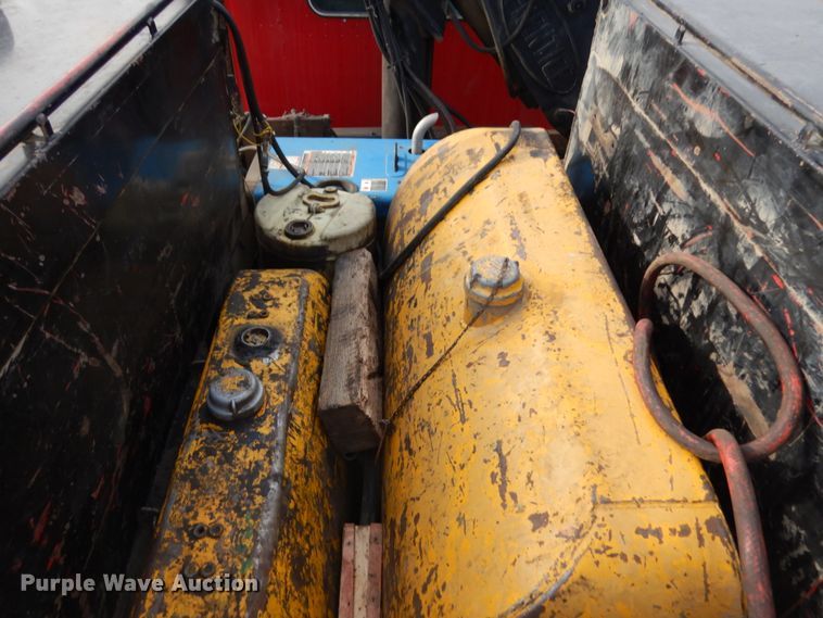 image for item HR9202 1978 Peterbilt 359  utility / service truck