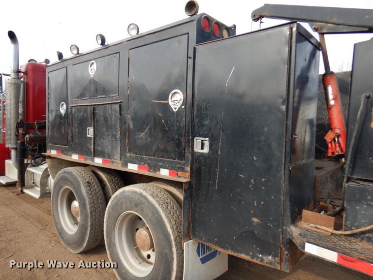 image for item HR9202 1978 Peterbilt 359  utility / service truck