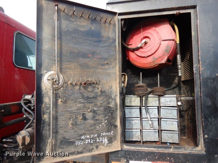 image for item HR9202 1978 Peterbilt 359  utility / service truck