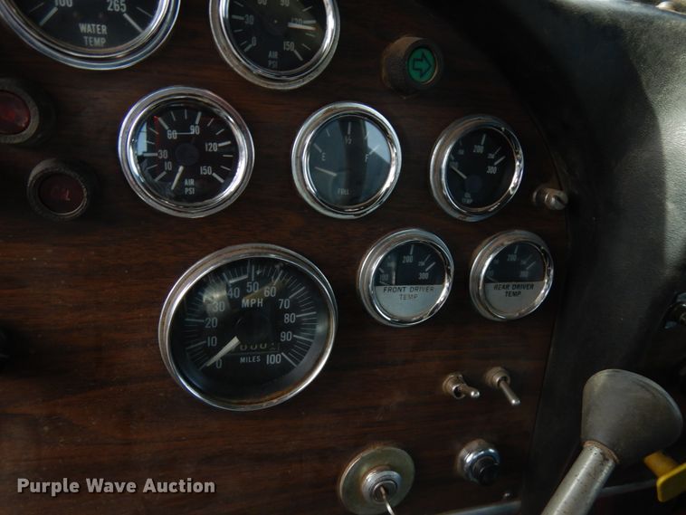 image for item HR9202 1978 Peterbilt 359  utility / service truck