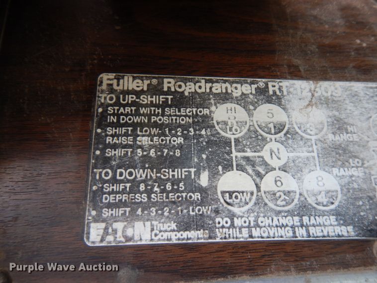 image for item HR9202 1978 Peterbilt 359  utility / service truck