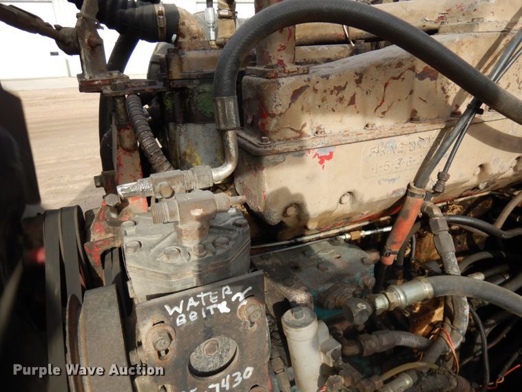 image for item HR9202 1978 Peterbilt 359  utility / service truck