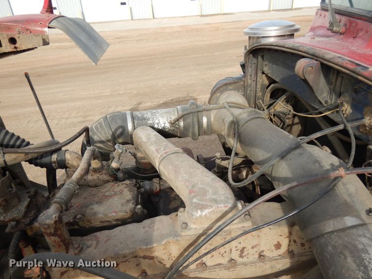 image for item HR9202 1978 Peterbilt 359  utility / service truck