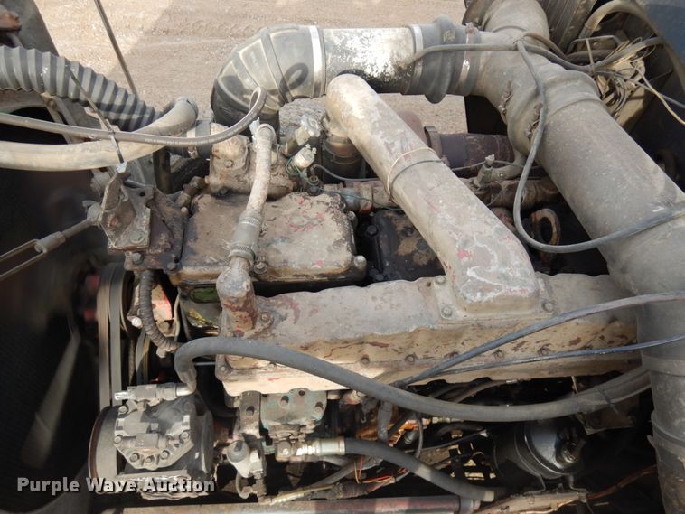 image for item HR9202 1978 Peterbilt 359  utility / service truck