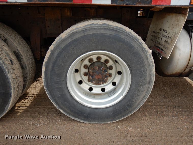 image for item HR9202 1978 Peterbilt 359  utility / service truck