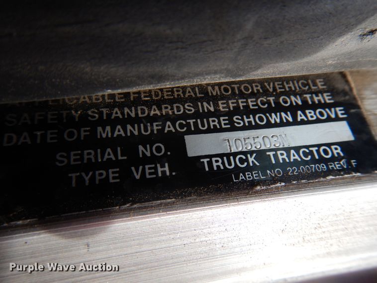 image for item HR9202 1978 Peterbilt 359  utility / service truck