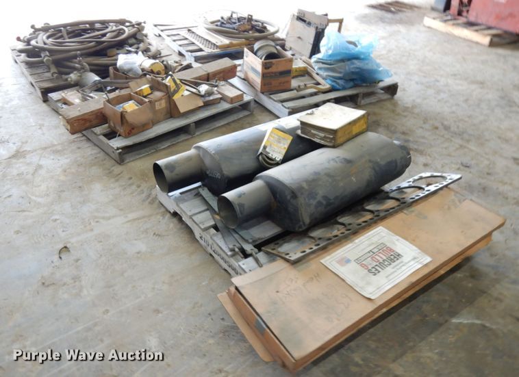 image for item HR9208 Caterpillar 631C scraper parts