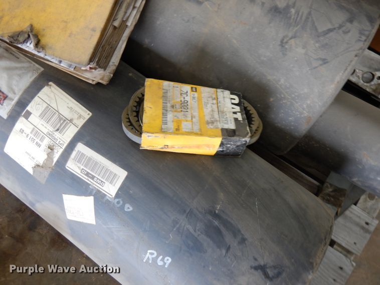 image for item HR9208 Caterpillar 631C scraper parts