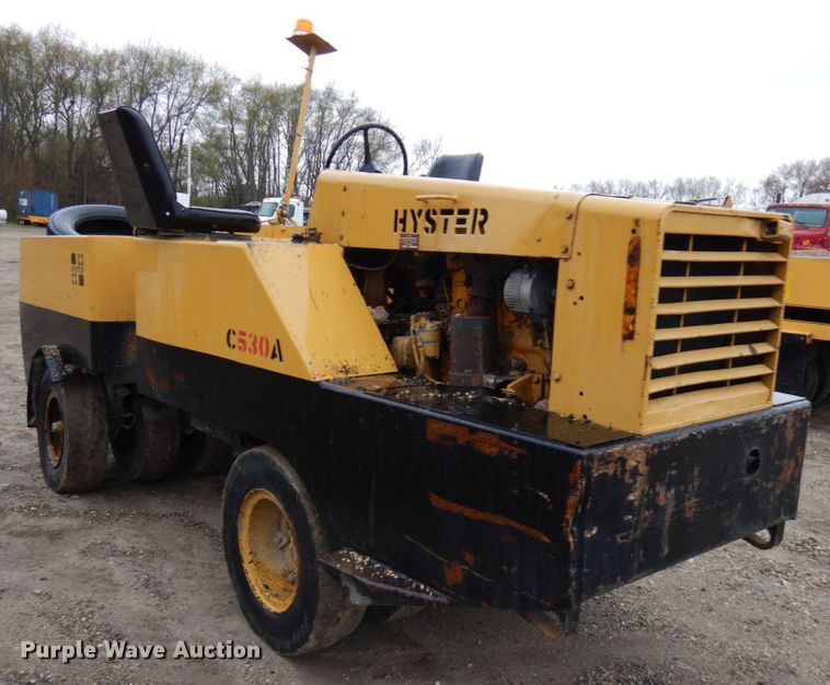 image for item HR9213 Hyster C530A  pneumatic roller